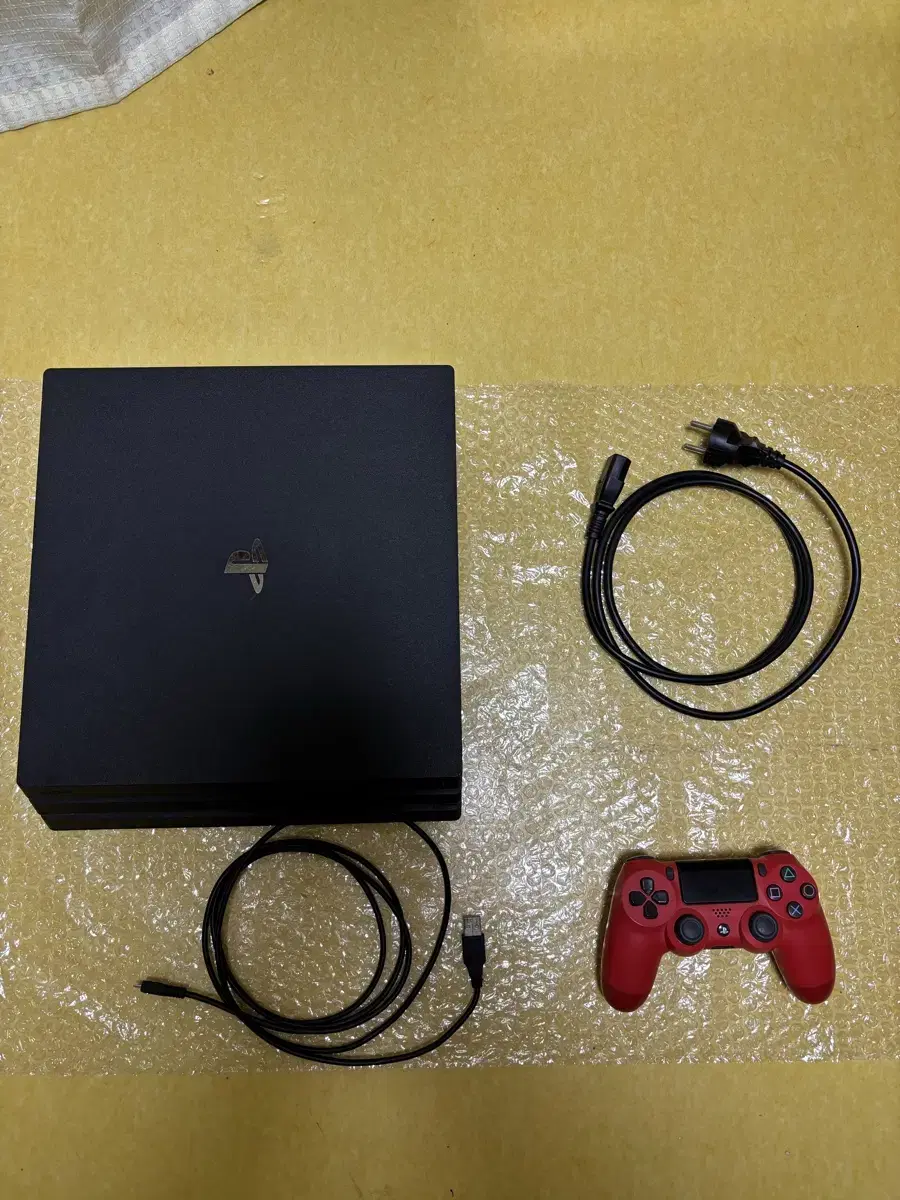 PS4 PRO(플스4 프로) 1TB 판매합니다.